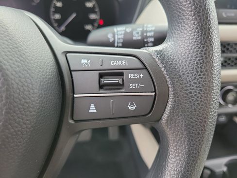 Used 2023 Honda HR-V LX image 19