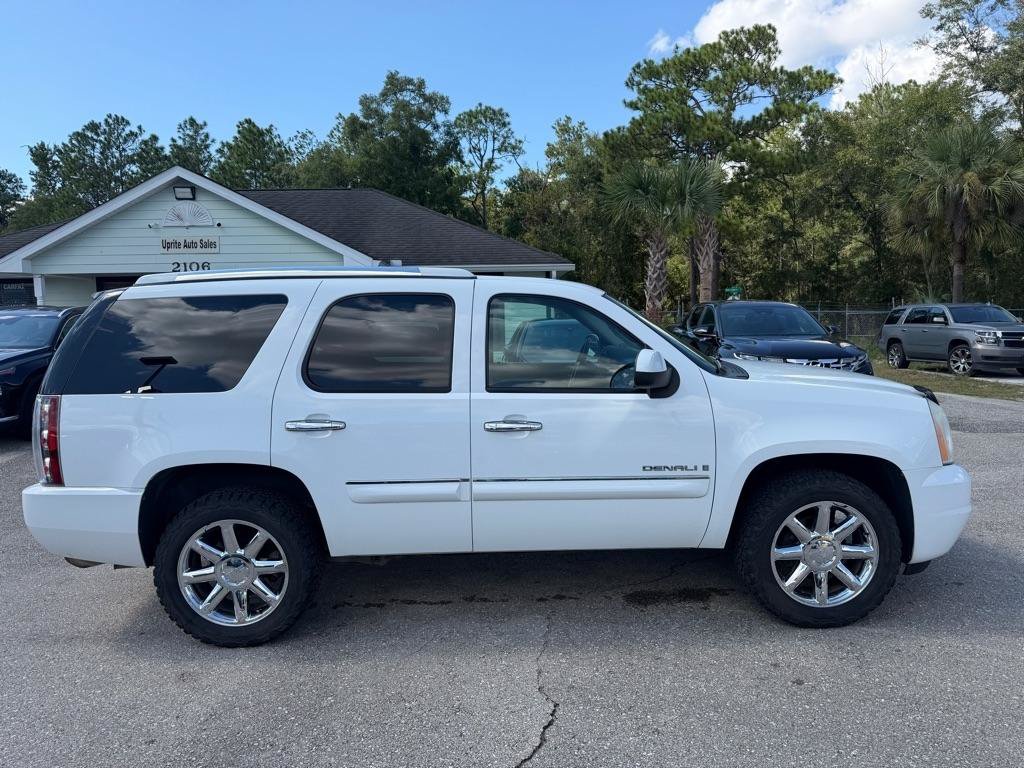Used 2007 GMC Yukon Denali AWD/4WD image 4