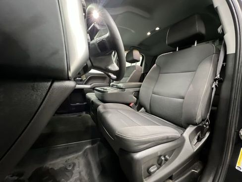 Used 2018 Chevrolet Silverado 1500 LT w/ All Star Edition image 17