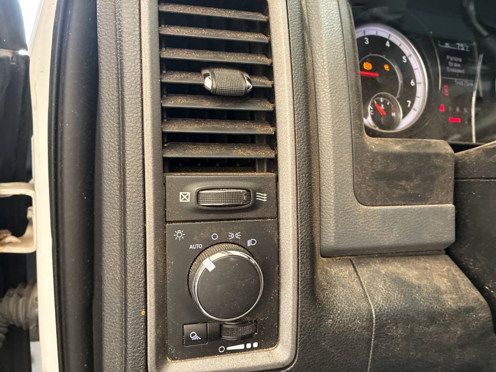 Used 2018 RAM 2500 Tradesman w/ Chrome Appearance Group AWD/4WD image 22