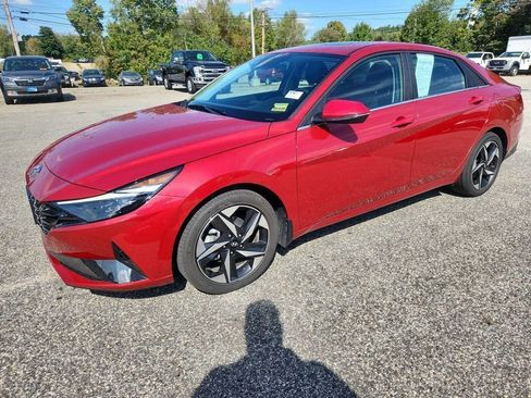 Certified 2023 Hyundai Elantra Limited image 3