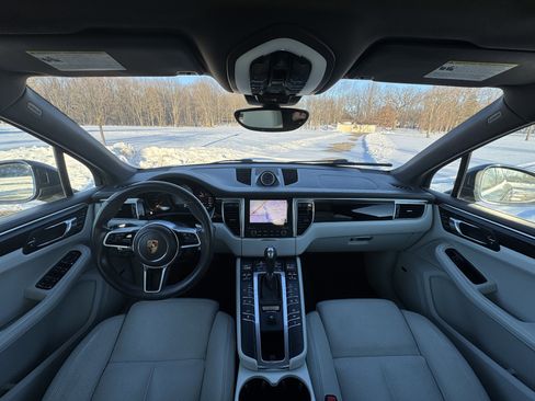 Used 2018 Porsche Macan S image 33