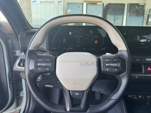 Used 2025 Kia K4 GT-Line w/ GT-Line Premium Package FWD image 14