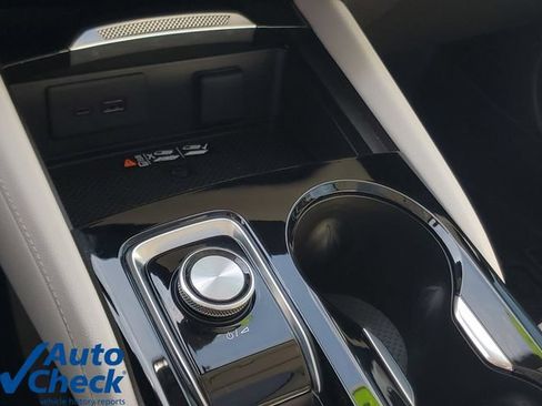 Used 2024 Buick Envision Avenir AWD/4WD image 28
