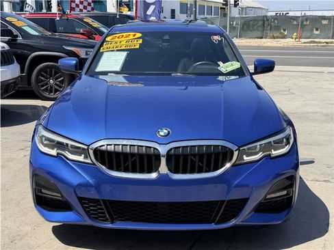 Used 2021 BMW 330i Sedan w/ M Sport Package RWD image 2