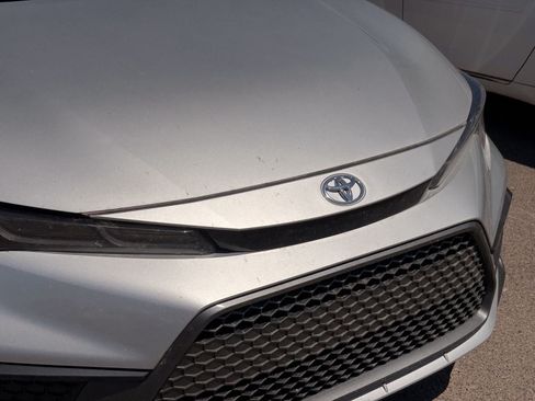Used 2021 Toyota Corolla SE w/ Carpet Mat Package (TMS) FWD image 4