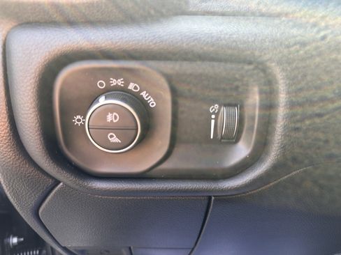 Used 2025 RAM 3500 Big Horn AWD/4WD image 19