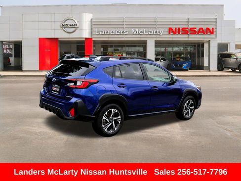 Used 2024 Subaru Crosstrek 2.0i Premium AWD/4WD image 3