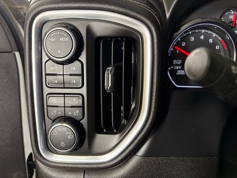 Used 2021 Chevrolet Silverado 1500 LT Trail Boss w/ Convenience Package II image 33