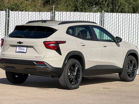 New 2026 Chevrolet Trax RS w/ Driver Confidence Package image 4