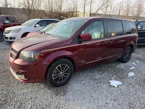 Used 2019 Dodge Grand Caravan GT image 1