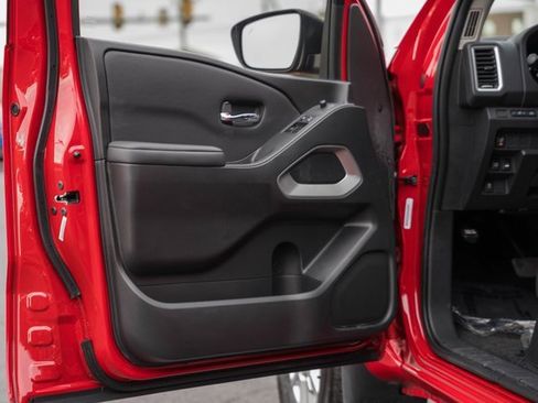 Used 2023 Nissan Frontier SV w/ Technology Package image 35