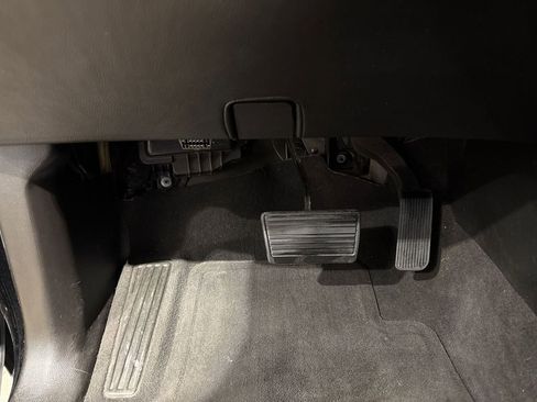Used 2015 Cadillac Escalade Premium RWD image 80