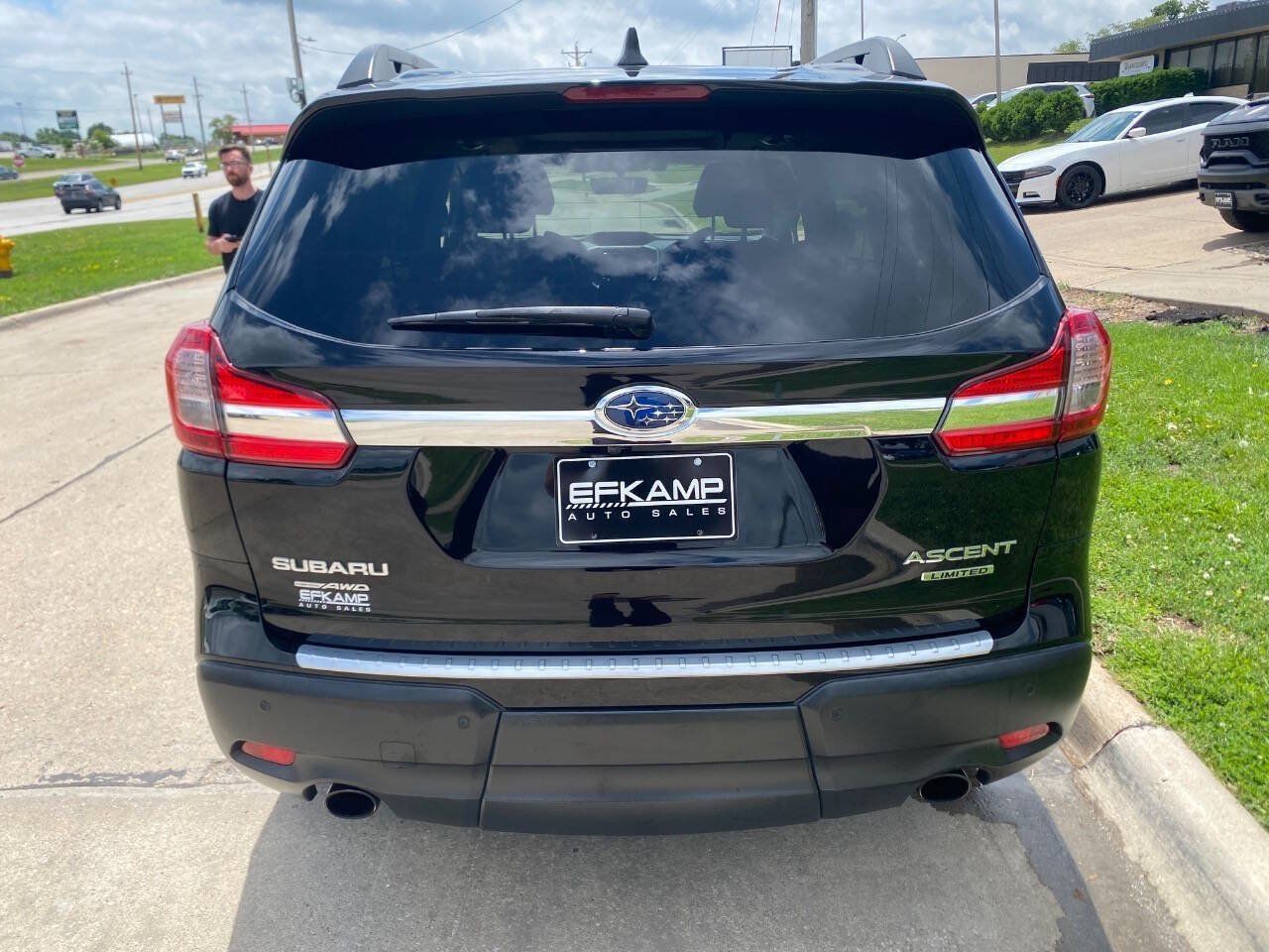 Used 2020 Subaru Ascent Limited w/ Technology Package AWD/4WD image 4