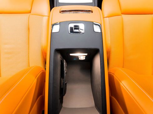 Used 2022 Rolls-Royce Phantom Sedan w/ The Phantom Package RWD image 42