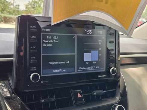 Used 2022 Toyota Corolla LE FWD image 15