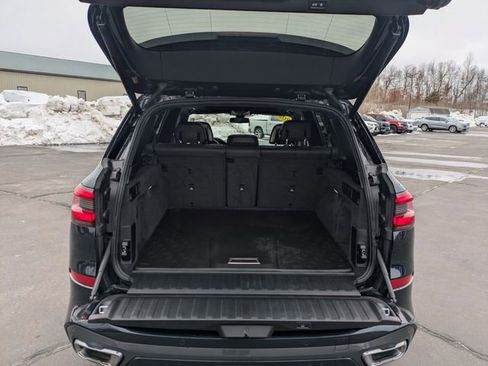 Used 2021 BMW X5 xDrive40i w/ M Sport Package image 33