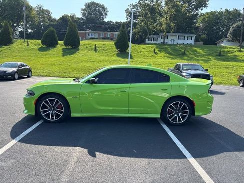 Used 2023 Dodge Charger R/T w/ Technology Group RWD image 6