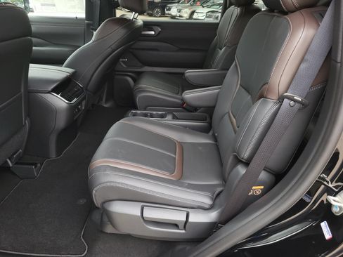New 2026 Nissan Armada SL AWD/4WD image 15