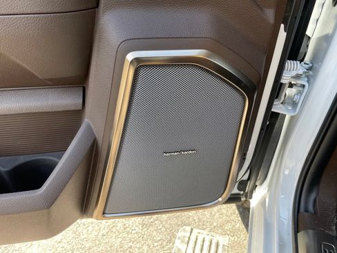 New 2026 RAM 2500 Limited AWD/4WD image 9