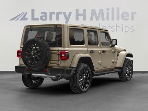 Used 2022 Jeep Wrangler Unlimited Rubicon 4xe image 3
