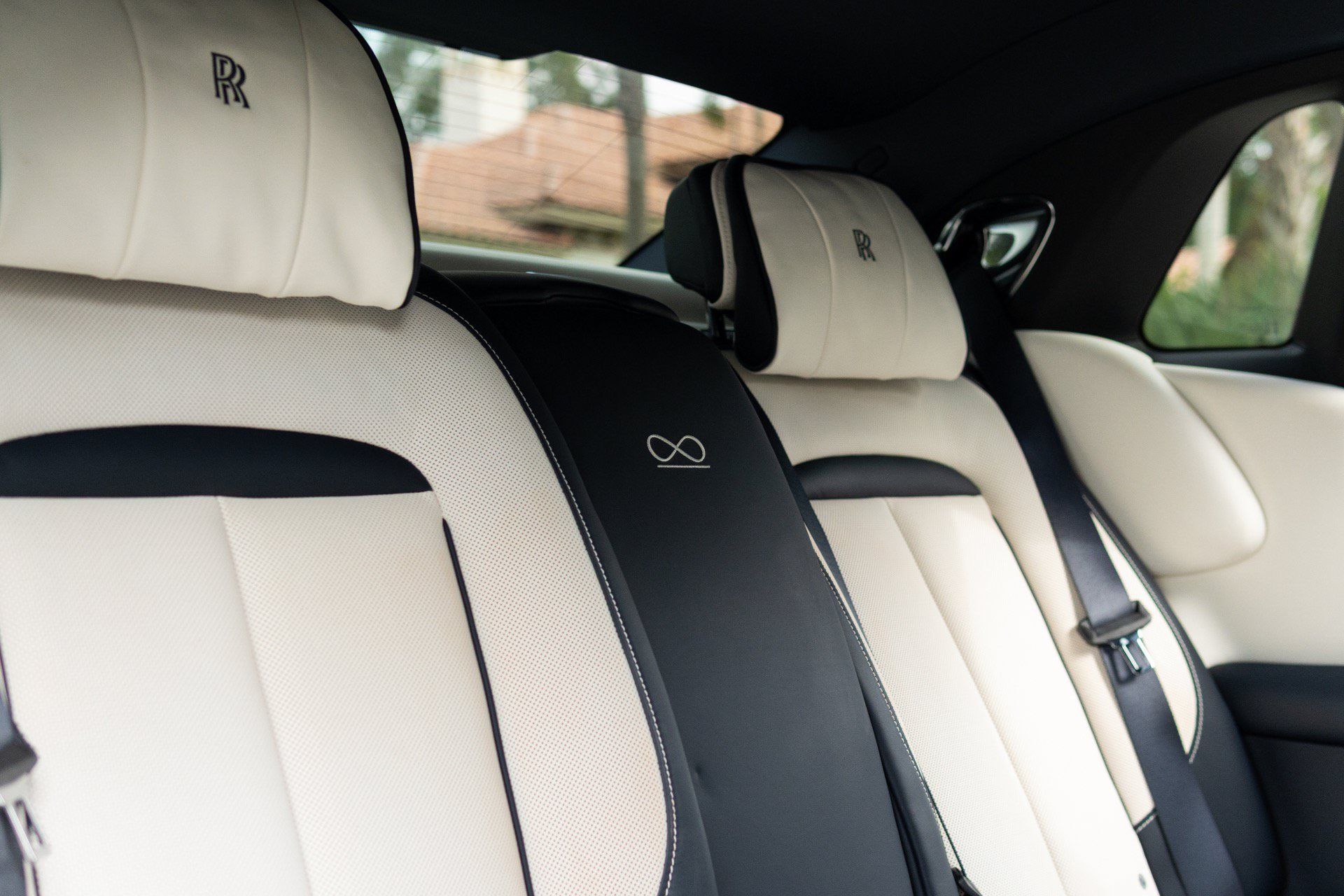 Used 2023 Rolls-Royce Ghost Black Badge w/ Black Badge Ghost Package AWD/4WD image 69