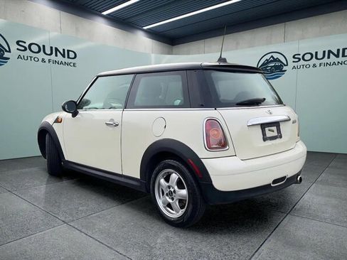 Used 2010 MINI Cooper Hardtop FWD image 3