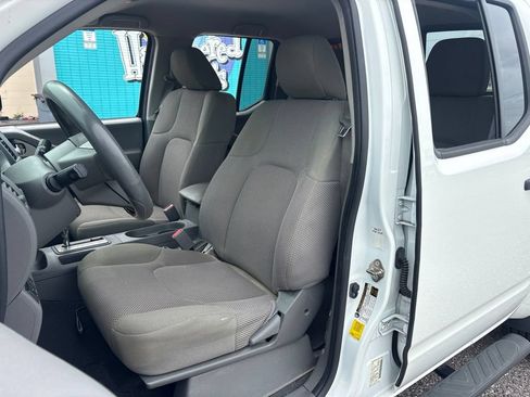 Used 2019 Nissan Frontier SV RWD image 9