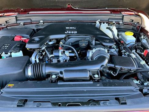 Certified 2021 Jeep Wrangler Unlimited Rubicon image 36