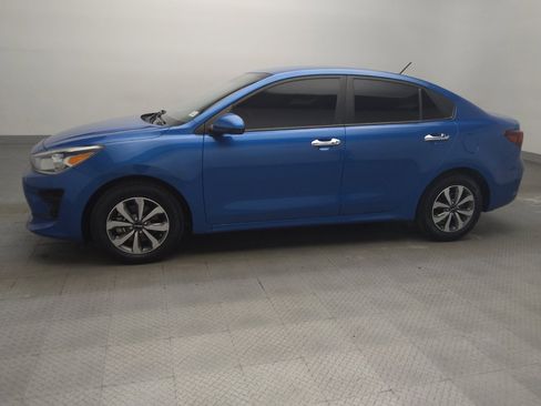Used 2022 Kia Rio S w/ Technology Package FWD image 2