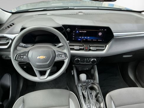 Used 2025 Chevrolet TrailBlazer LT AWD/4WD image 10