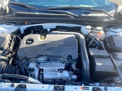 Used 2023 Chevrolet Malibu LS image 27