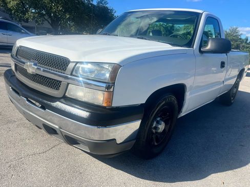 Used 2005 Chevrolet Silverado 1500 W/T image 3