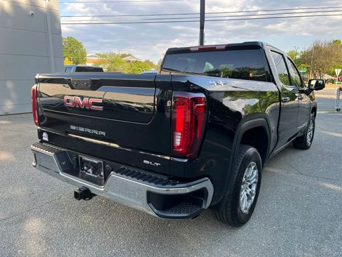 Used 2025 GMC Sierra 1500 SLT image 4