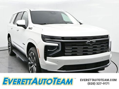 Used 2025 Chevrolet Tahoe High Country w/ Sun And Tow Package image 1