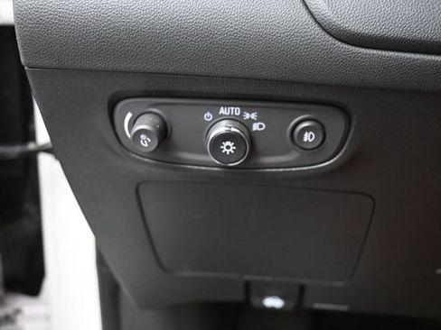 Used 2023 Buick Encore GX Essence w/ Experience Buick Package FWD image 32