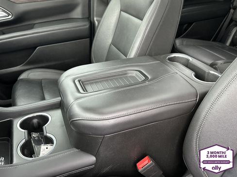 Used 2022 Chevrolet Tahoe Z71 w/ Z71 Off-Road Package image 16