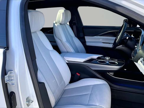 Used 2024 Cadillac Lyriq Sport AWD/4WD image 14