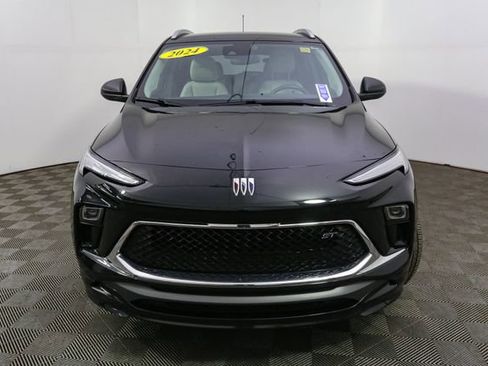 Used 2024 Buick Encore GX Sport Touring FWD image 4