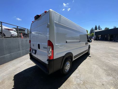 Used 2026 RAM ProMaster 2500 w/ Convenience Group FWD image 6