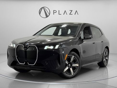 New 2026 BMW iX xDrive60 image 1