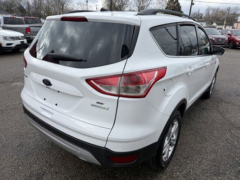 Used 2016 Ford Escape SE w/ Equipment Group 201A image 5