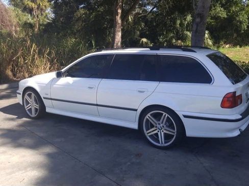 Used 2000 BMW 528i 528i 4dr Wagon image 3