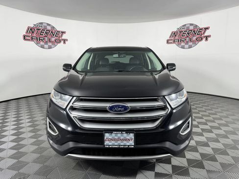 Used 2017 Ford Edge Titanium w/ Equipment Group 301A AWD/4WD image 2