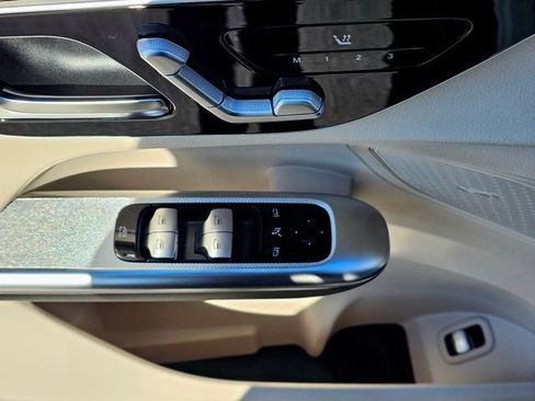 New 2026 Mercedes-Benz GLC 300 4MATIC image 21