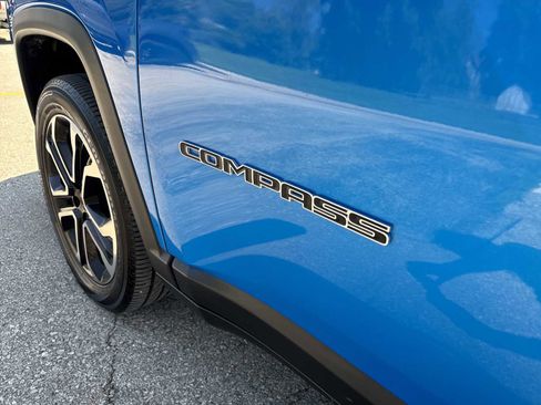 Used 2022 Jeep Compass Limited image 14