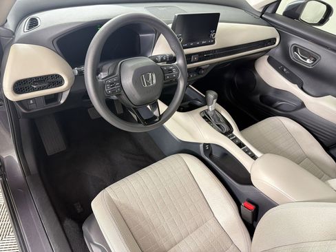 Certified 2025 Honda HR-V LX image 4