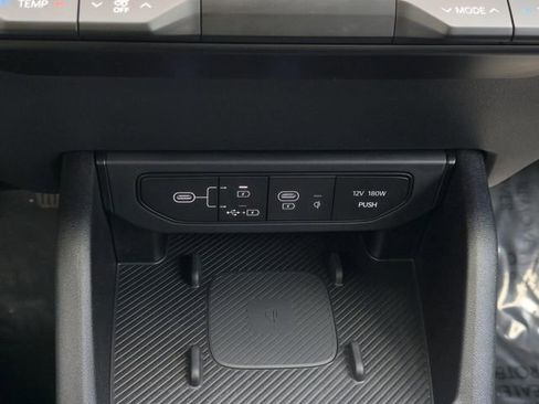 Used 2025 Kia K4 EX image 15