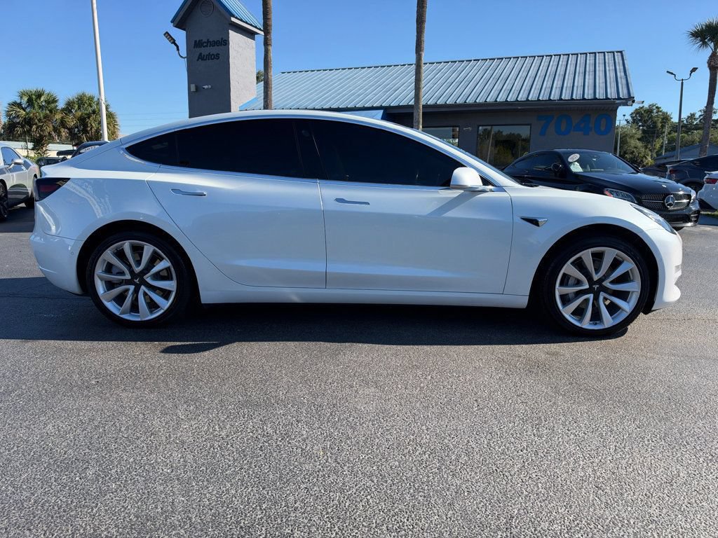 Used 2018 Tesla Model 3 Long Range RWD image 3