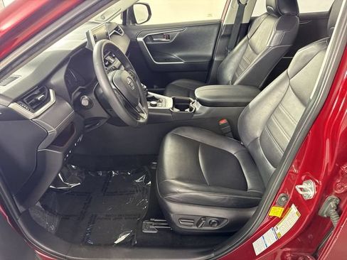 Used 2020 Toyota RAV4 Limited w/ Limited Grade Weather Package AWD/4WD image 5